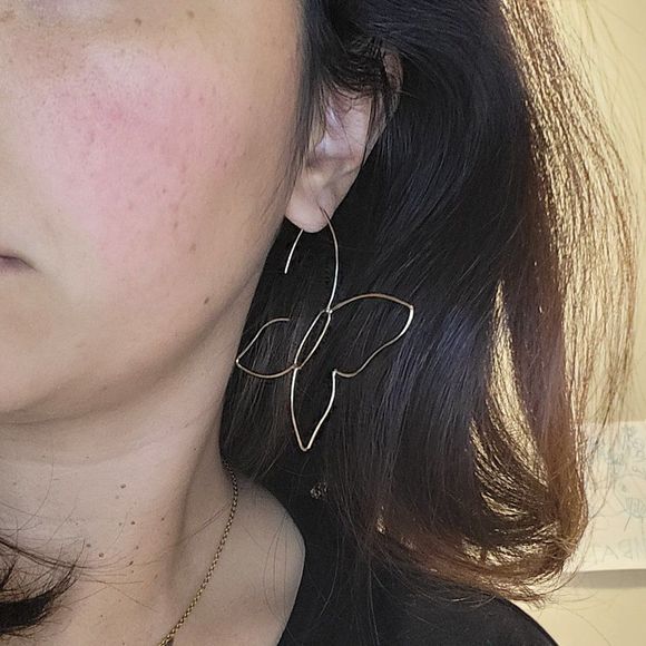 Fashion gold color butterfly silhouette earrings - Picture 5 of 5